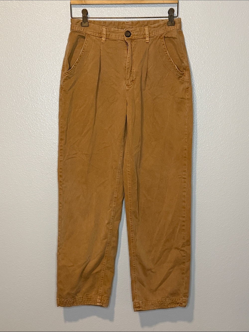 Free People Chino Pants in Caramel Tan size 4 (bin13)